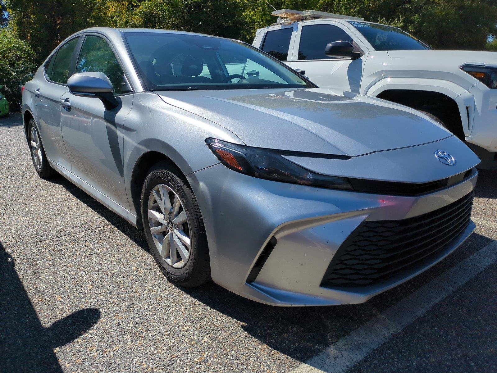 Used 2025  Toyota LE image 2