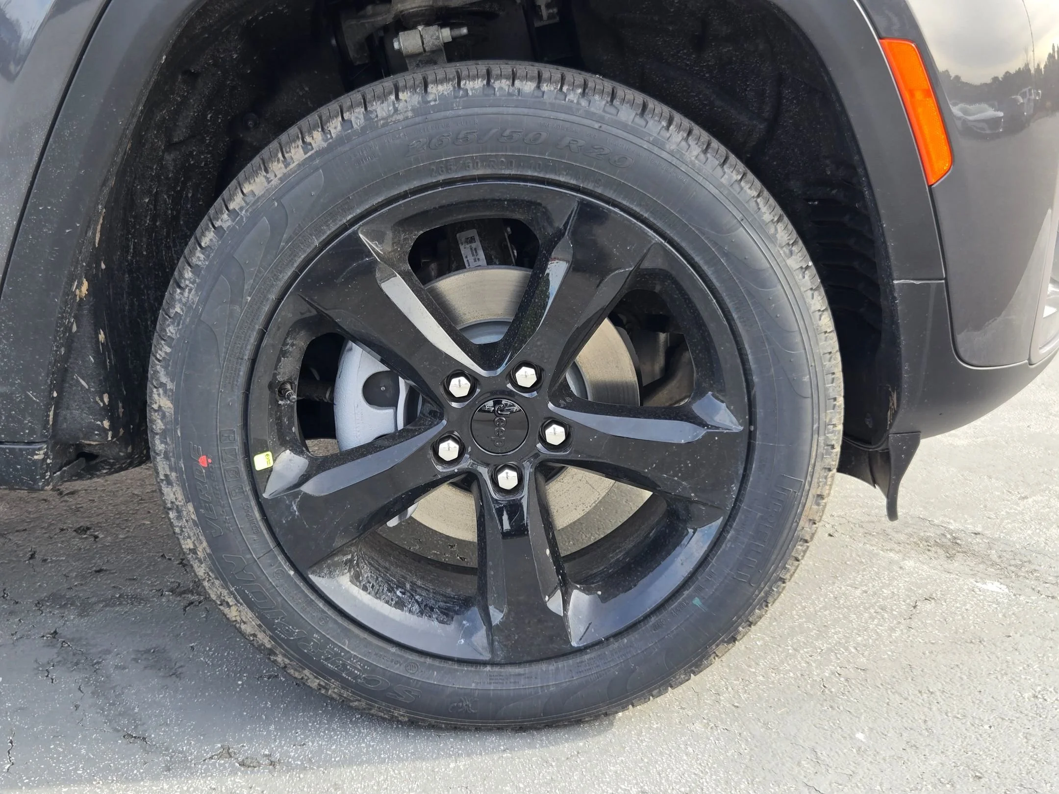 New 2026 Baltic Gray Metallic Clearcoat Jeep Limited image 9