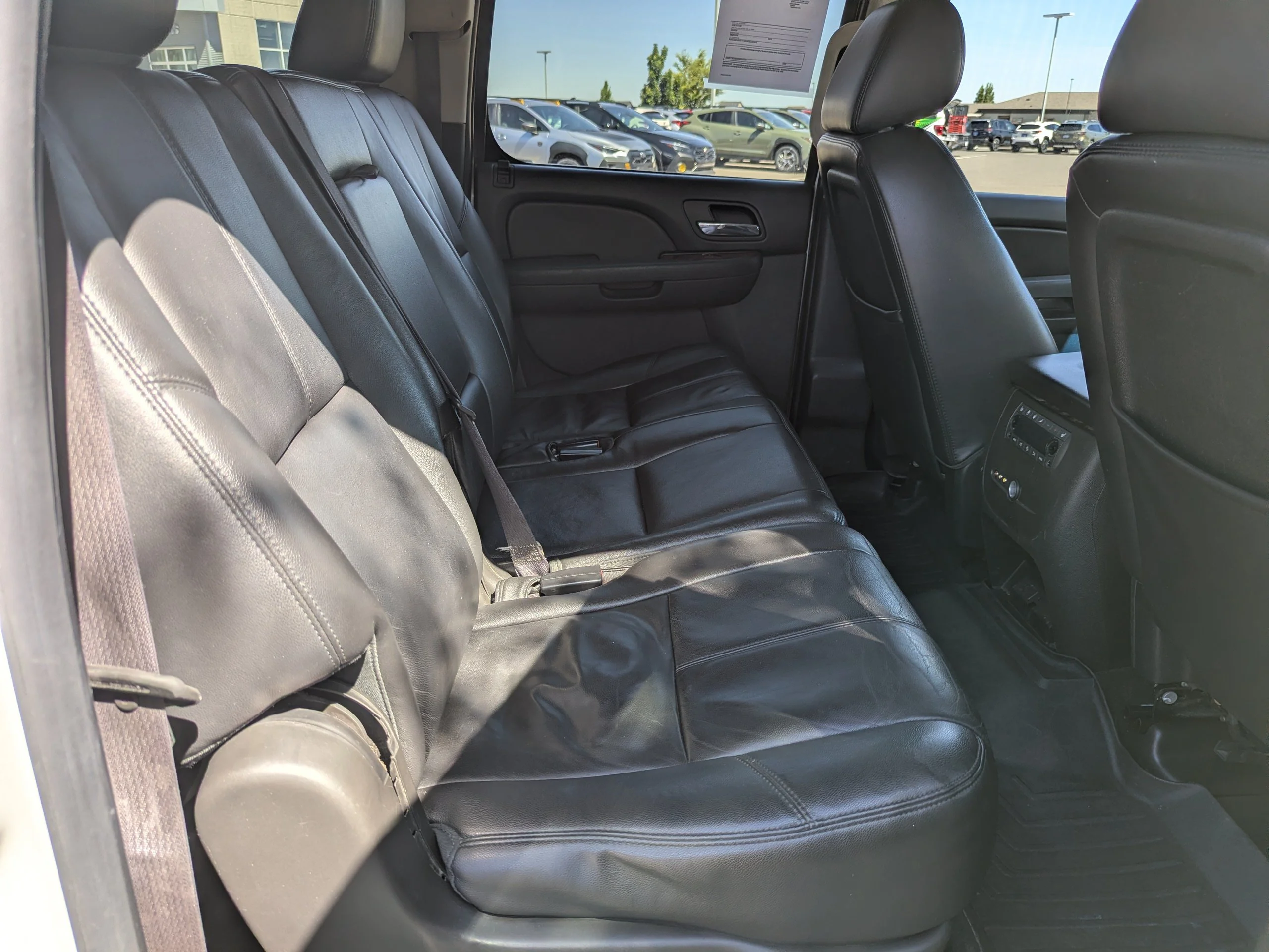 Used 2014 White Diamond Tricoat GMC SLT image 36