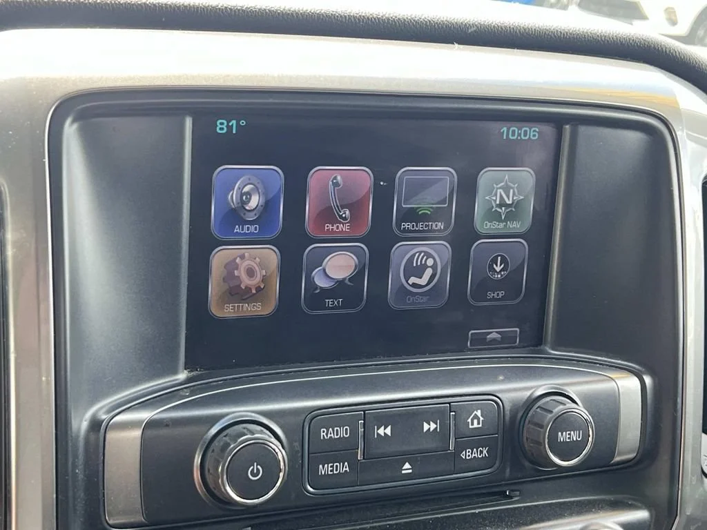 Used 2017 SILVER ICE METALLIC Chevrolet LT image 19
