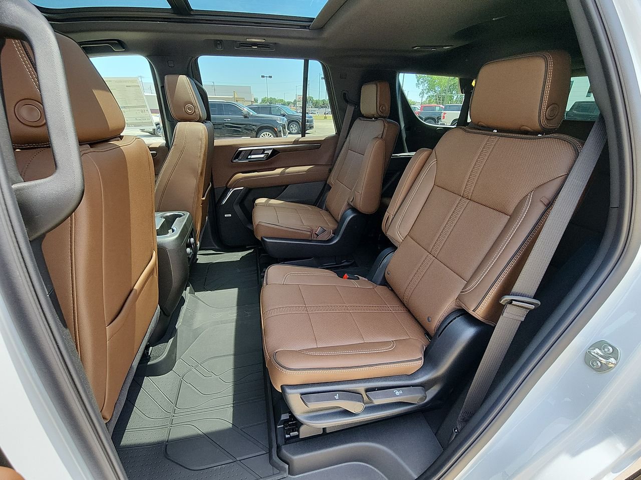 New 2026 Polar White Tricoat Chevrolet High Country image 22