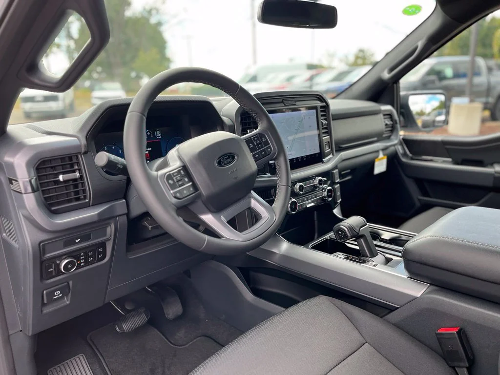 New 2026 White Ford XLT image 9