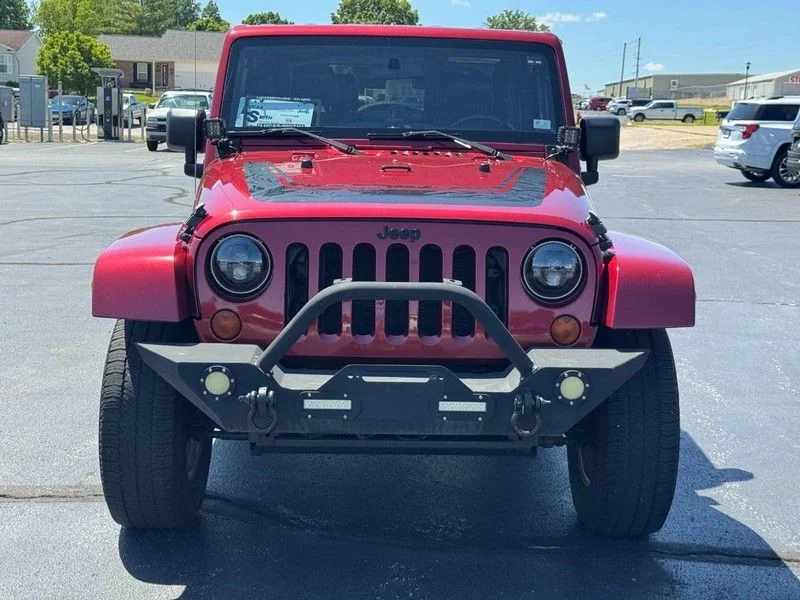 Used 2012 Red Jeep Sahara image 9