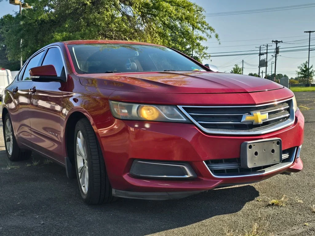 Used 2014 Red Chevrolet LT image 31