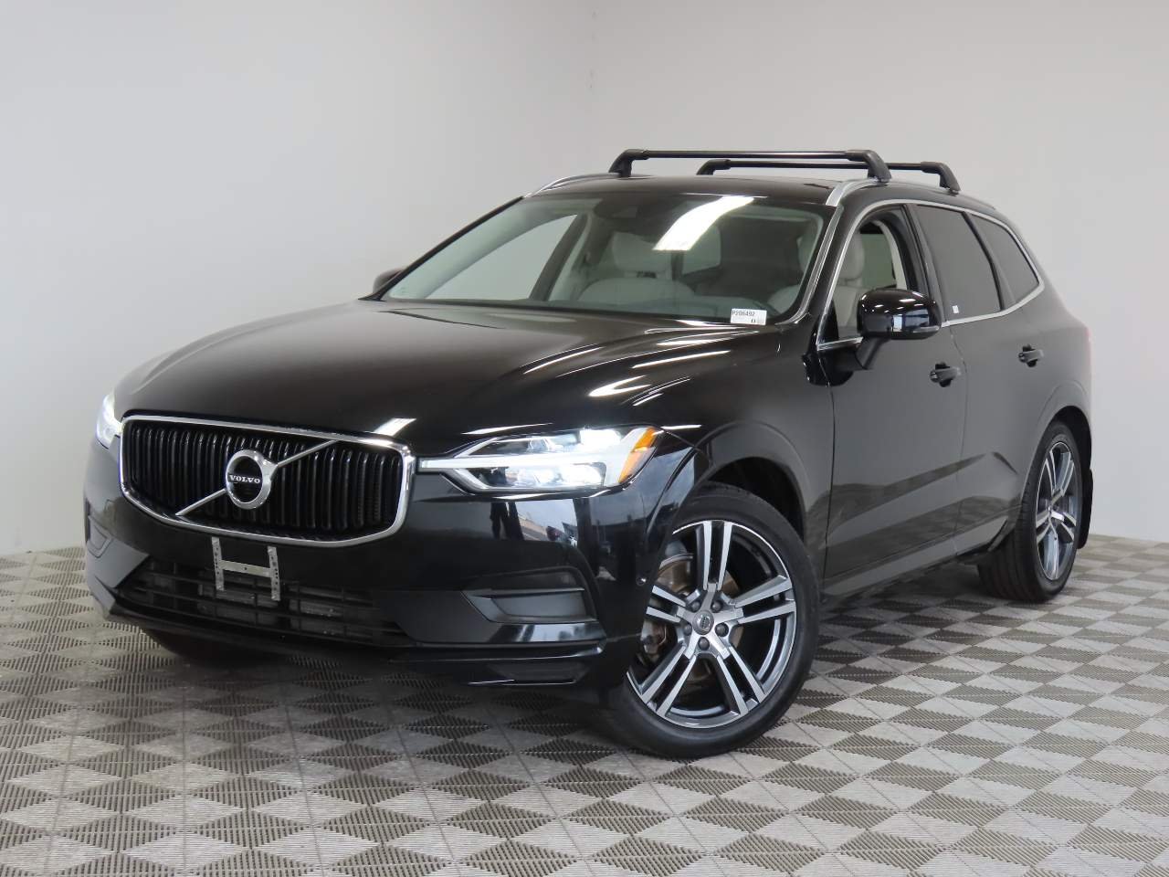 2018 Volvo XC60 T5 Momentum AWD's photo