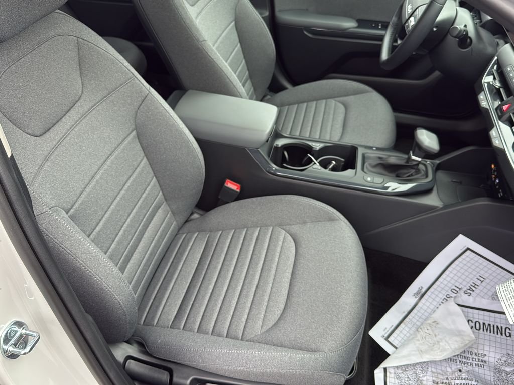 Used 2025 White Kia EX image 10