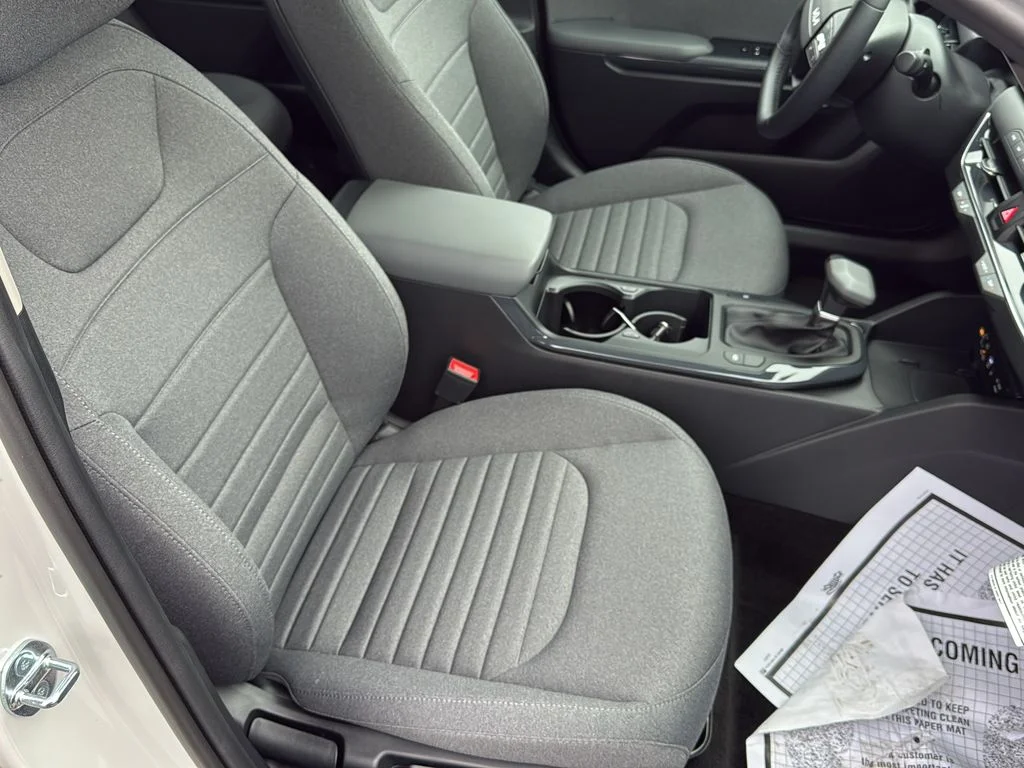 Used 2025 White Kia EX image 10