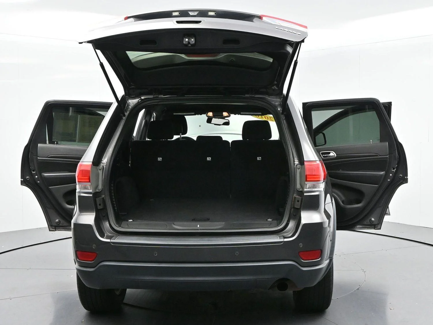 Used 2016  Jeep  image 39
