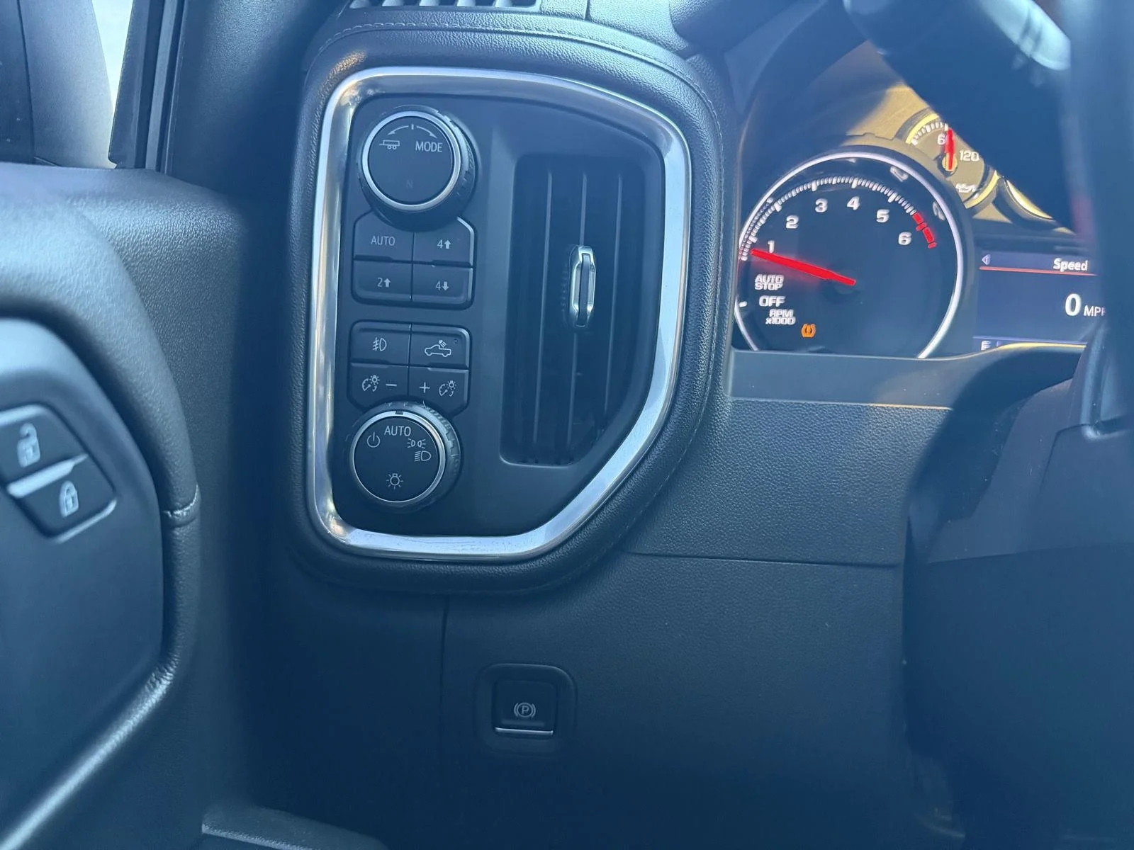 Used 2020 Summit White Chevrolet LT image 15