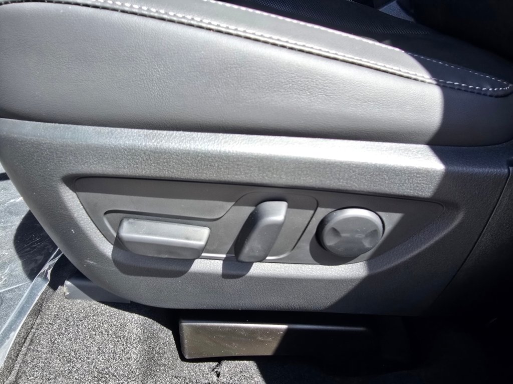 Used 2026 Navy Blue Mica Mazda Preferred image 13