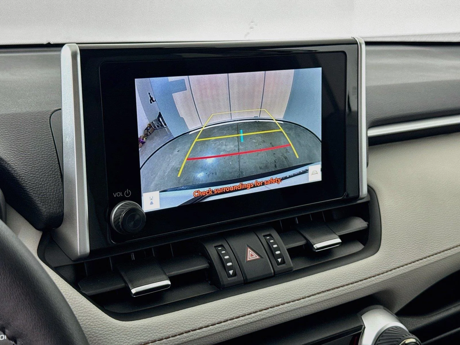 Used 2025 Wind Chill Pearl Toyota XLE Premium image 14