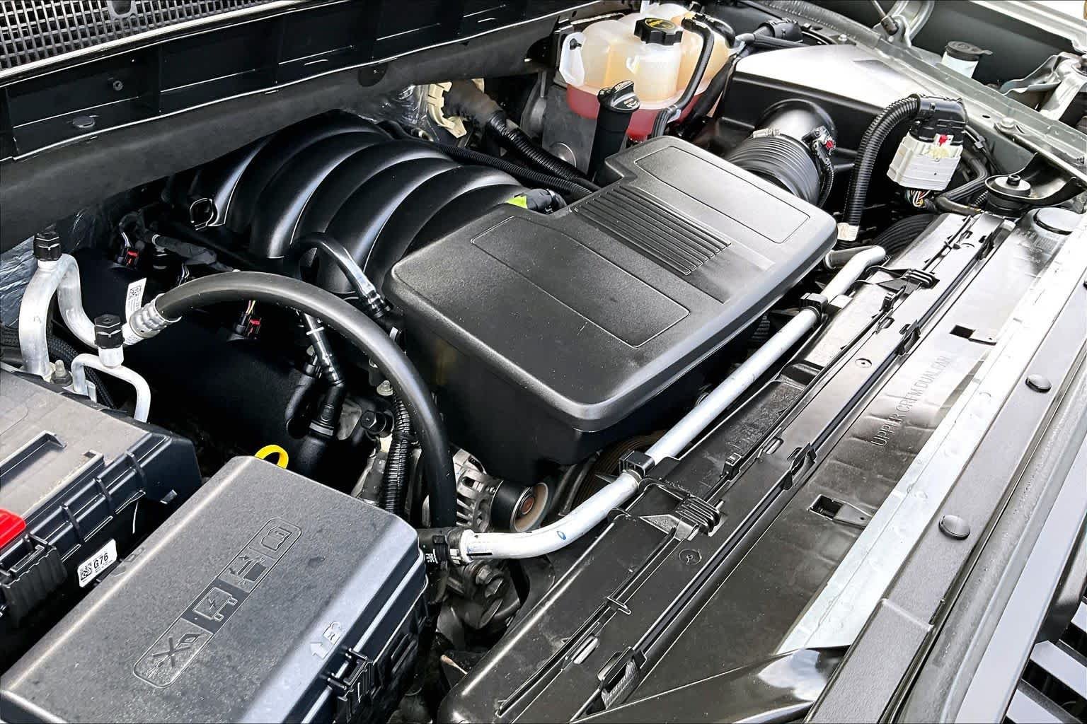 Used 2026 Sterling Metallic GMC SLT image 33