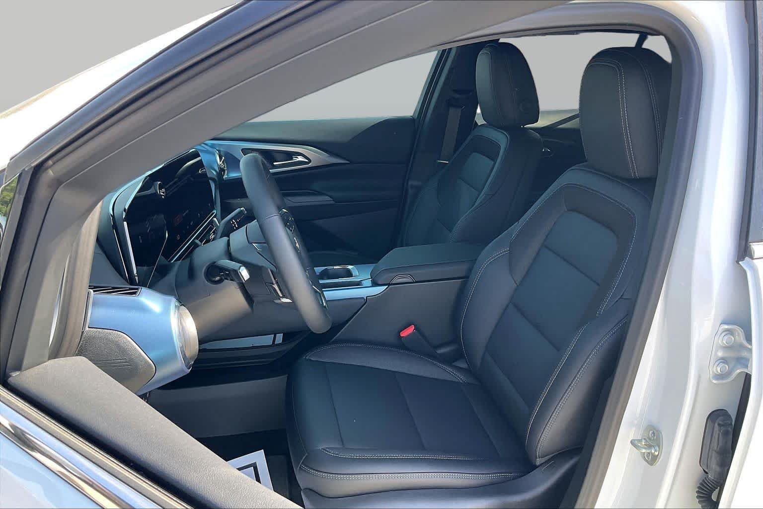 2026 Chevrolet Equinox EV 2LT - Photo 9
