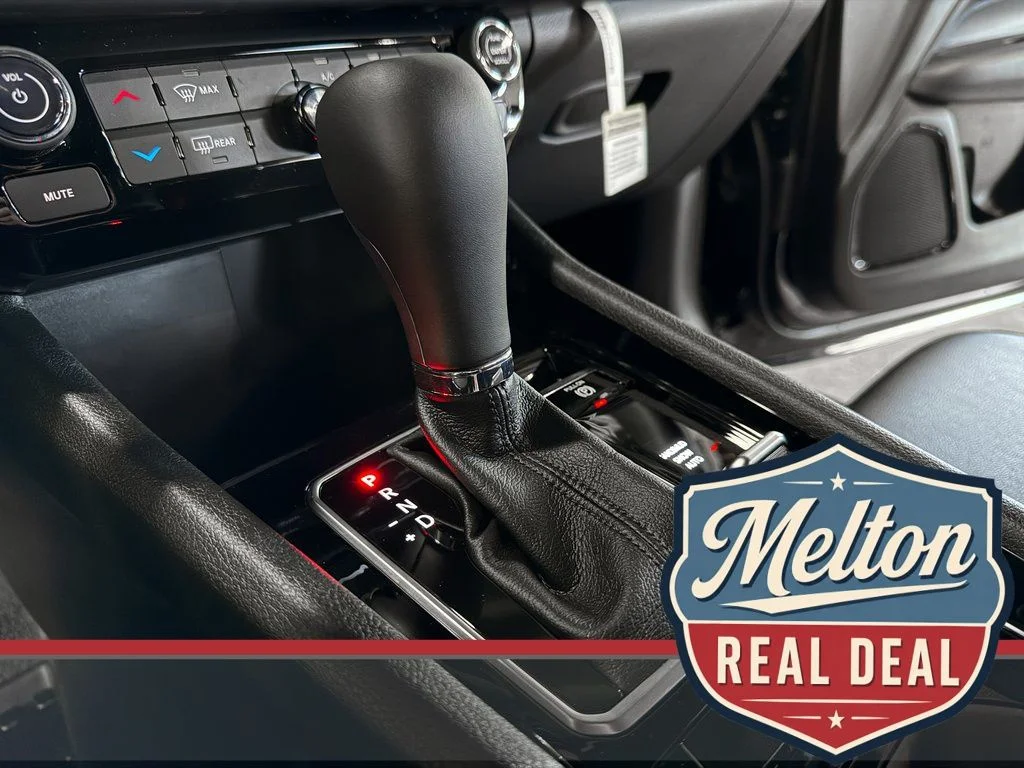 New 2025 Black Jeep Latitude image 37