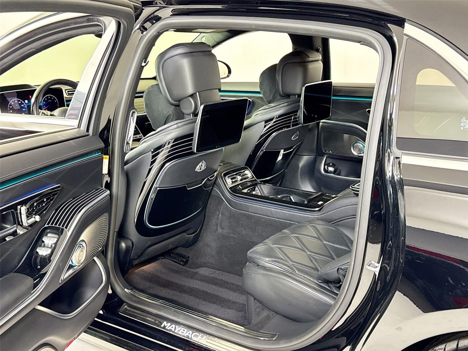 Used 2022 Black Mercedes-Benz Maybach S 580 | Exec Seating | Rear TVs image 24