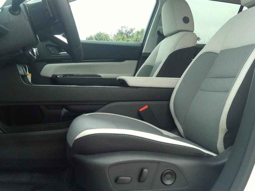 2026 Honda Prologue EX - Photo 13