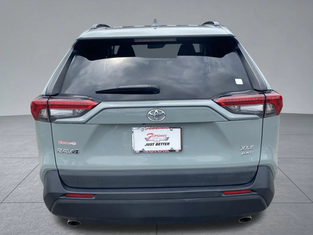 2022 Toyota RAV4 XLE Premium - Photo 11