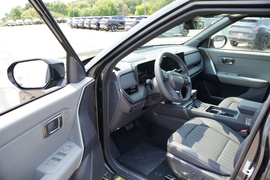 New 2027 Interstellar Gray Kia X-Line S image 10