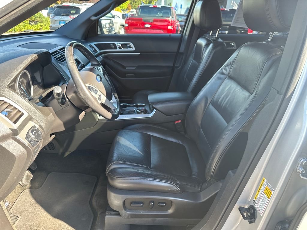 Used 2015 Silver Ford XLT image 12