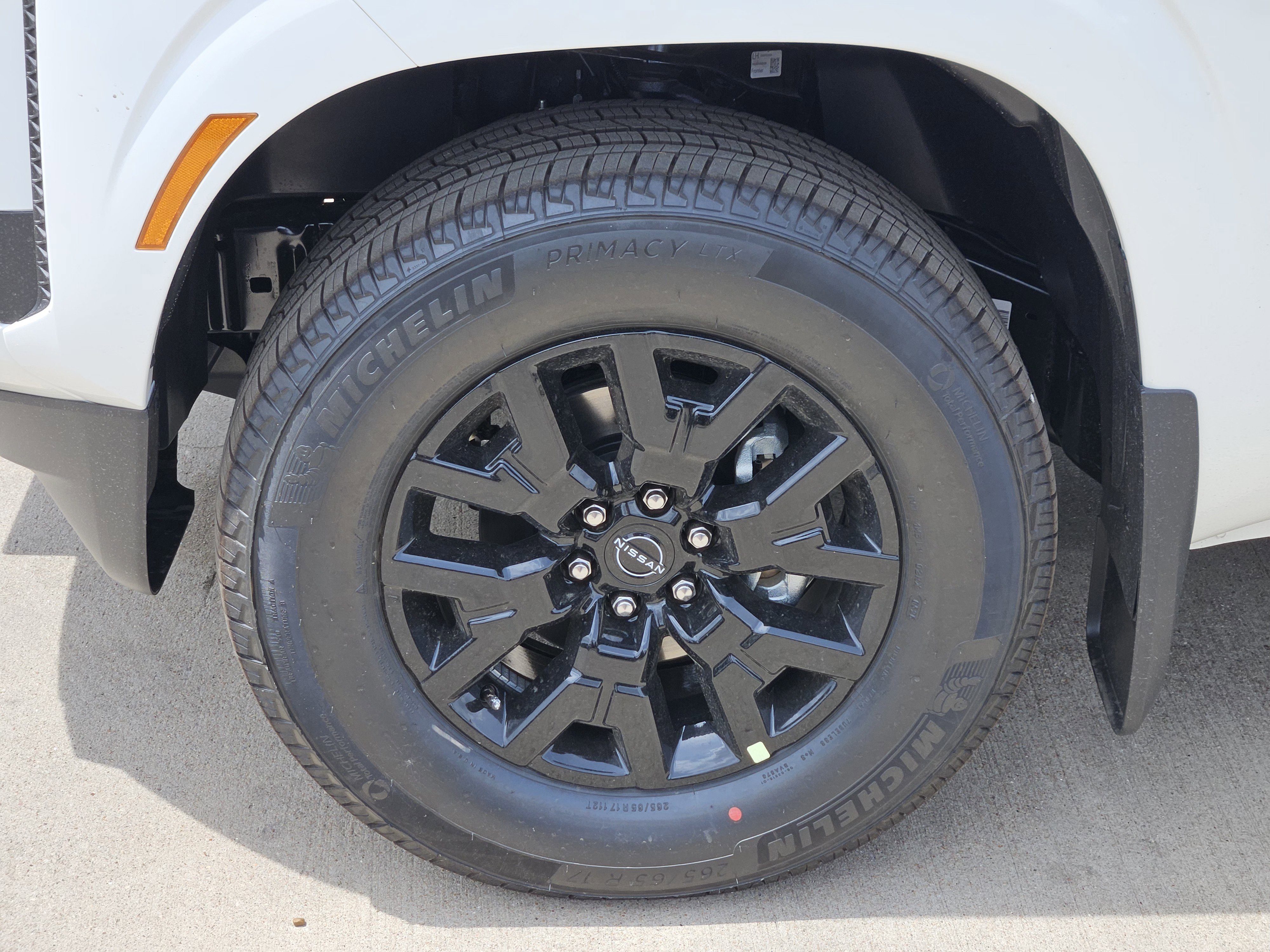 New 2026 Glacier White Nissan Crew Cab SV image 10