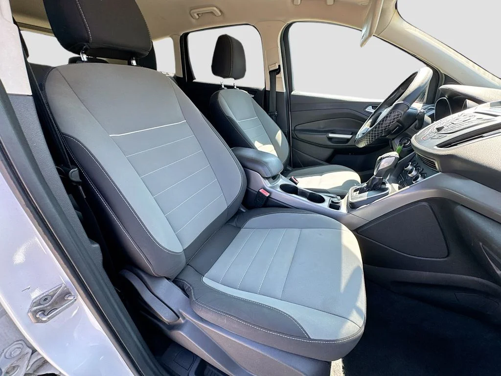 Used 2013 White Ford SE image 29
