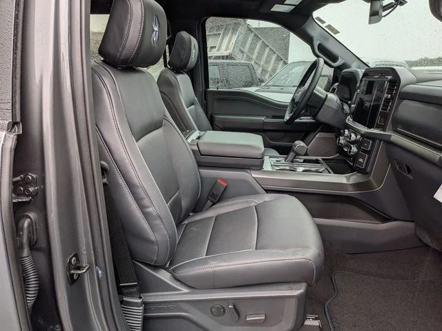 New 2025 Carbonized Gray Metallic Ford Lariat® image 32