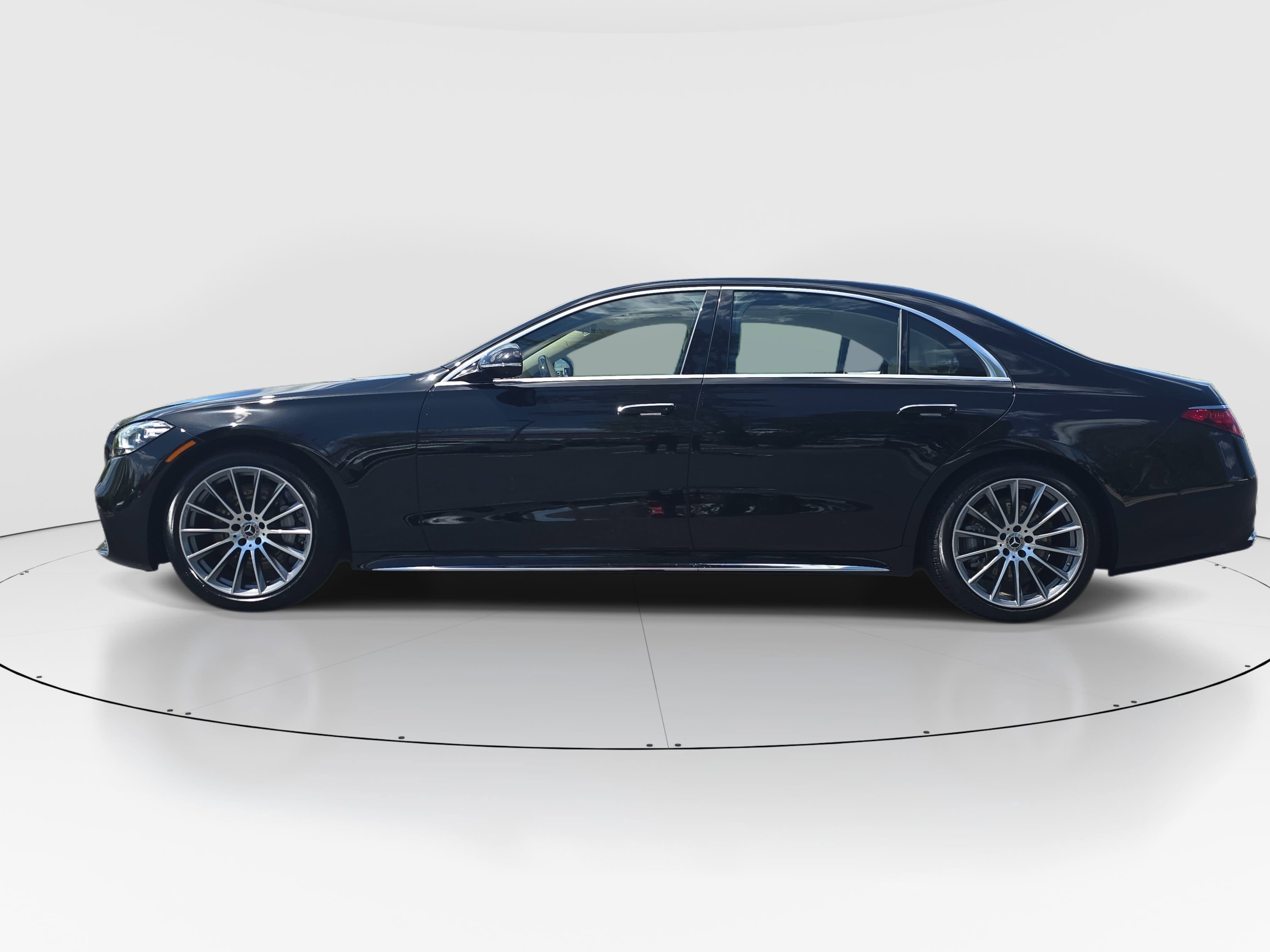 New 2026 Obsidian Black Metallic Mercedes-Benz S580 image 8