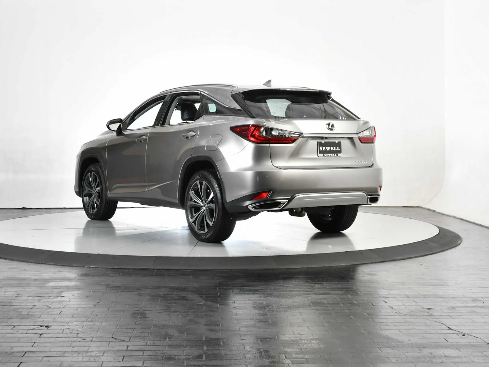 Certified Used 2020 ATOMIC SILVER Lexus  image 4