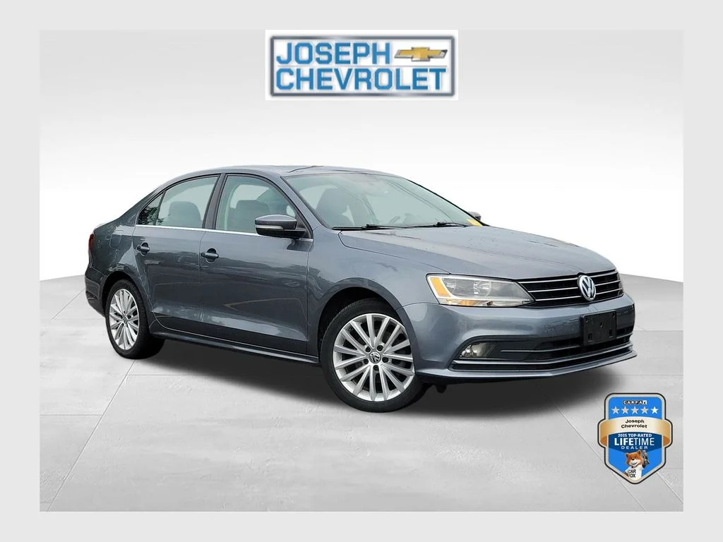 Used 2015 Gray Volkswagen 1.8T SE image 1