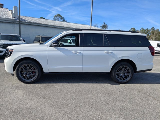New 2025 Star White Metallic Tri-Coat Ford Platinum® MAX image 7