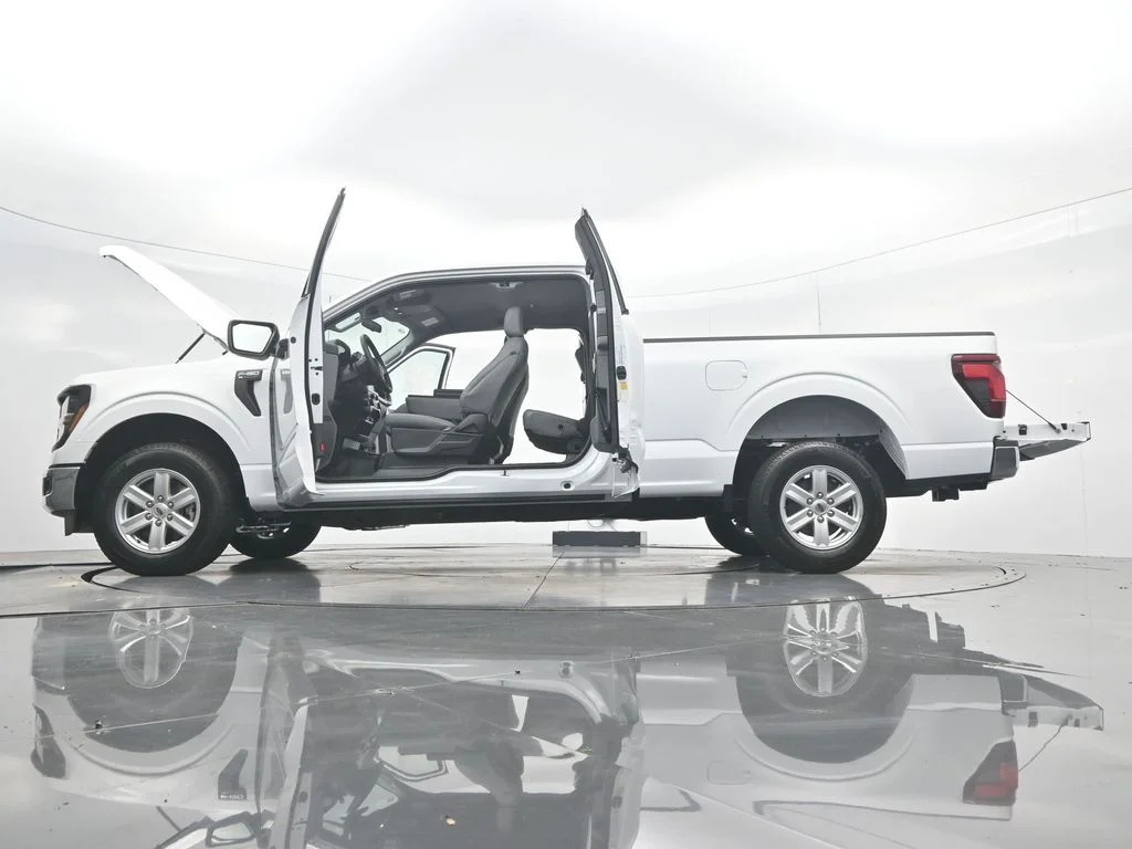New 2026 Oxford White Ford XL image 55