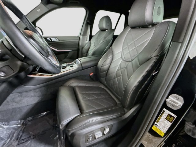 Used 2024 Black Sapphire Metallic BMW sDrive40i image 18