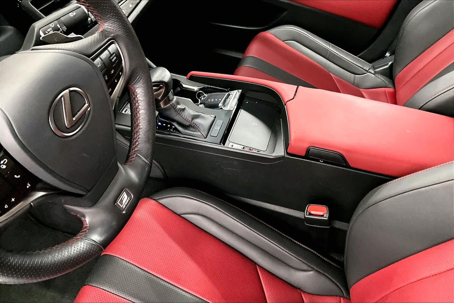Used 2024 Ultra White Lexus F SPORT Handling image 16