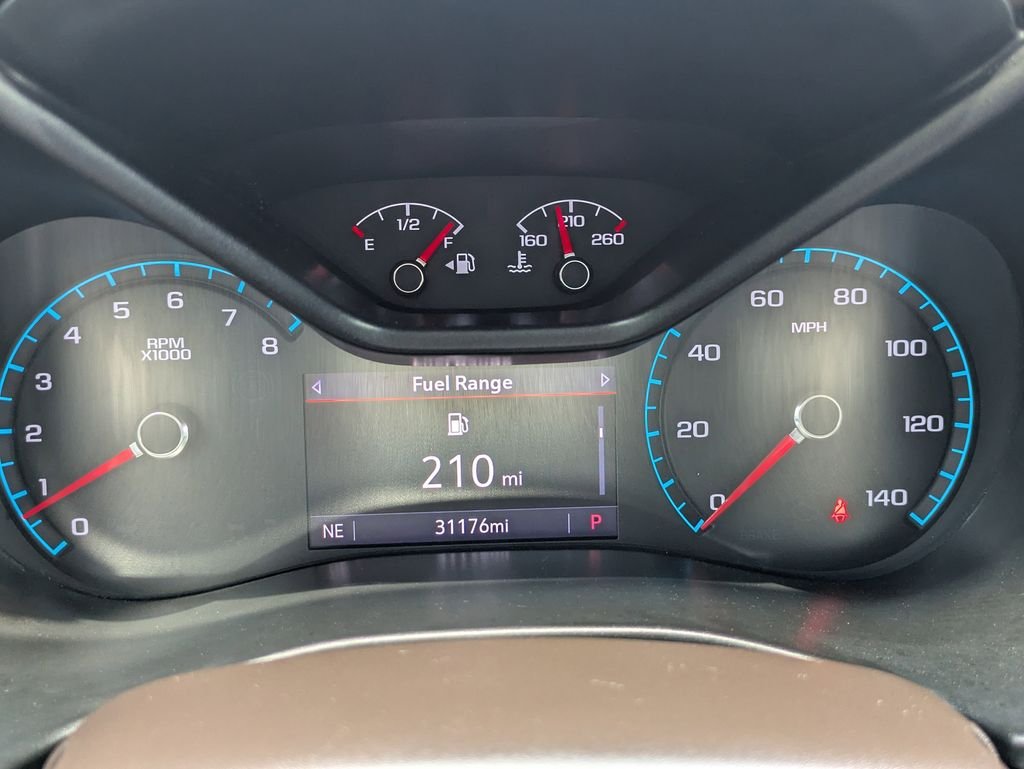 Used 2022 White GMC Denali image 30