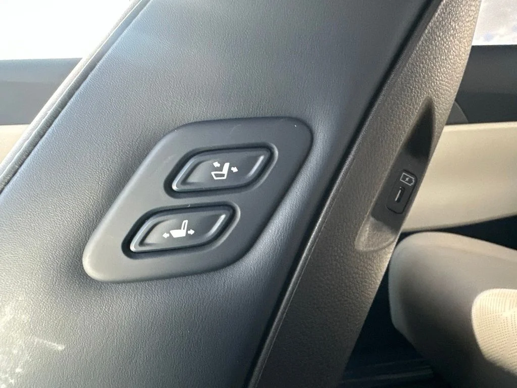 New 2026 White Kia EX image 11