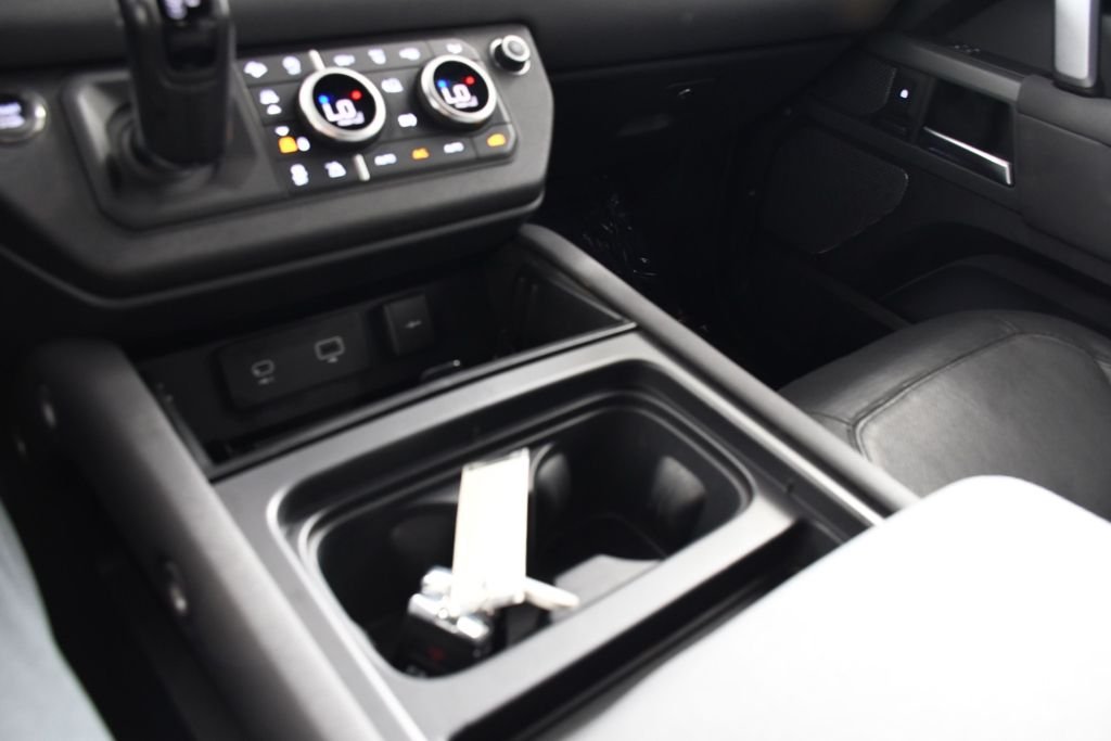 Used 2023 Carpathian Gray Premium Metallic Land Rover X-Dynamic SE image 34