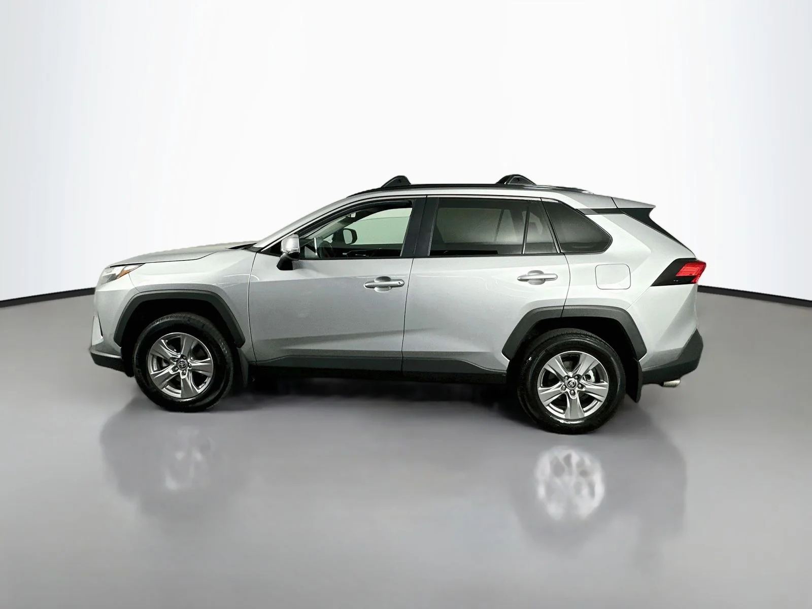 Used 2024 Silver Sky Metallic Toyota XLE image 4