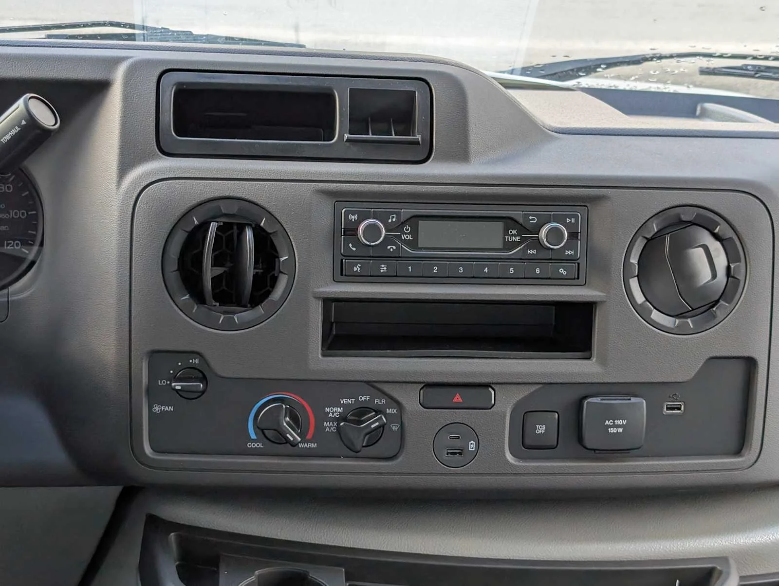 2026 Ford E-Series Cutaway Base - Photo 11