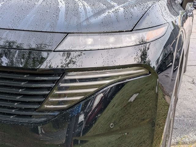 Used 2025 Black Nissan Platinum image 4
