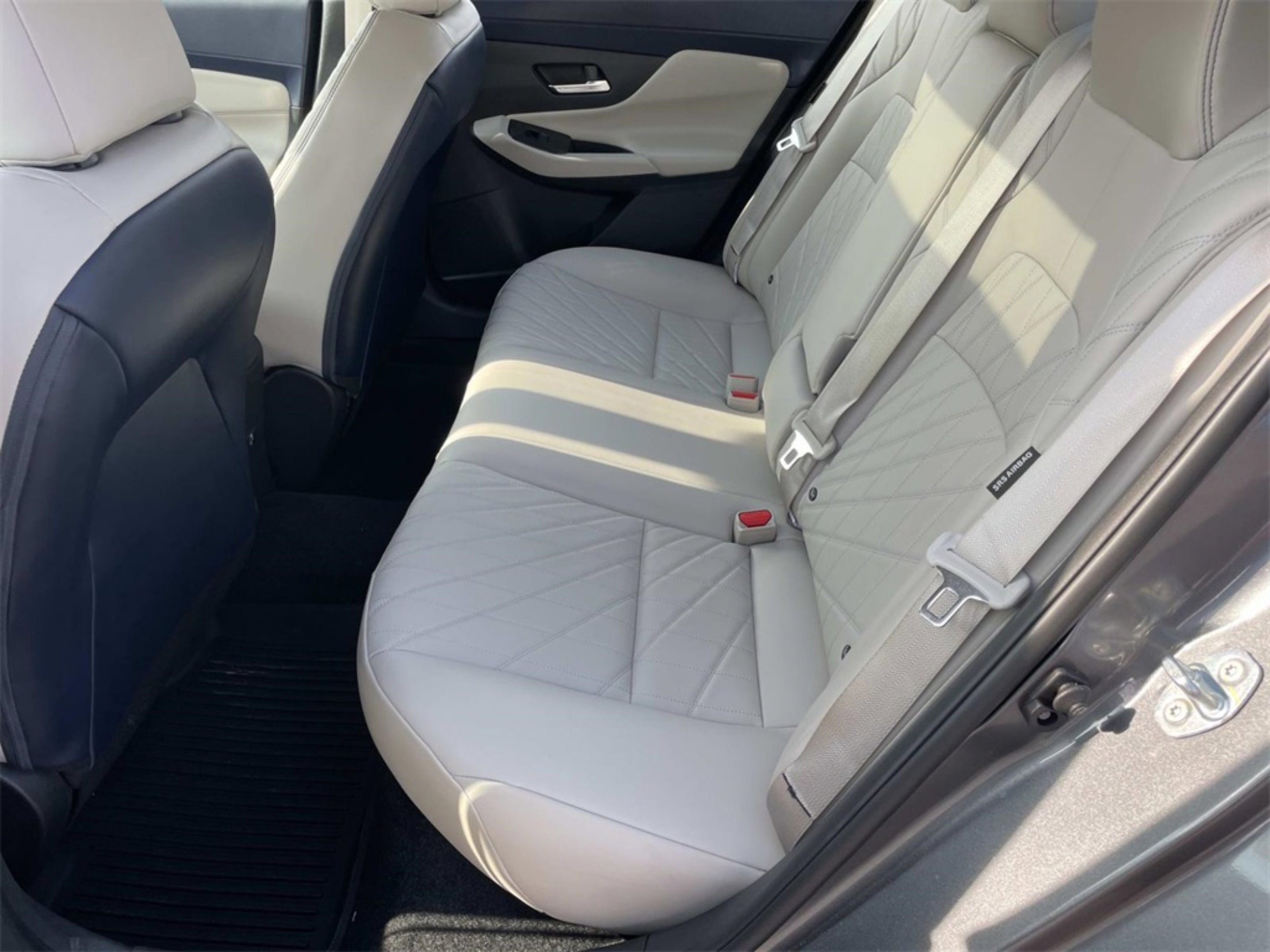 2026 Nissan Sentra SL - Photo 10