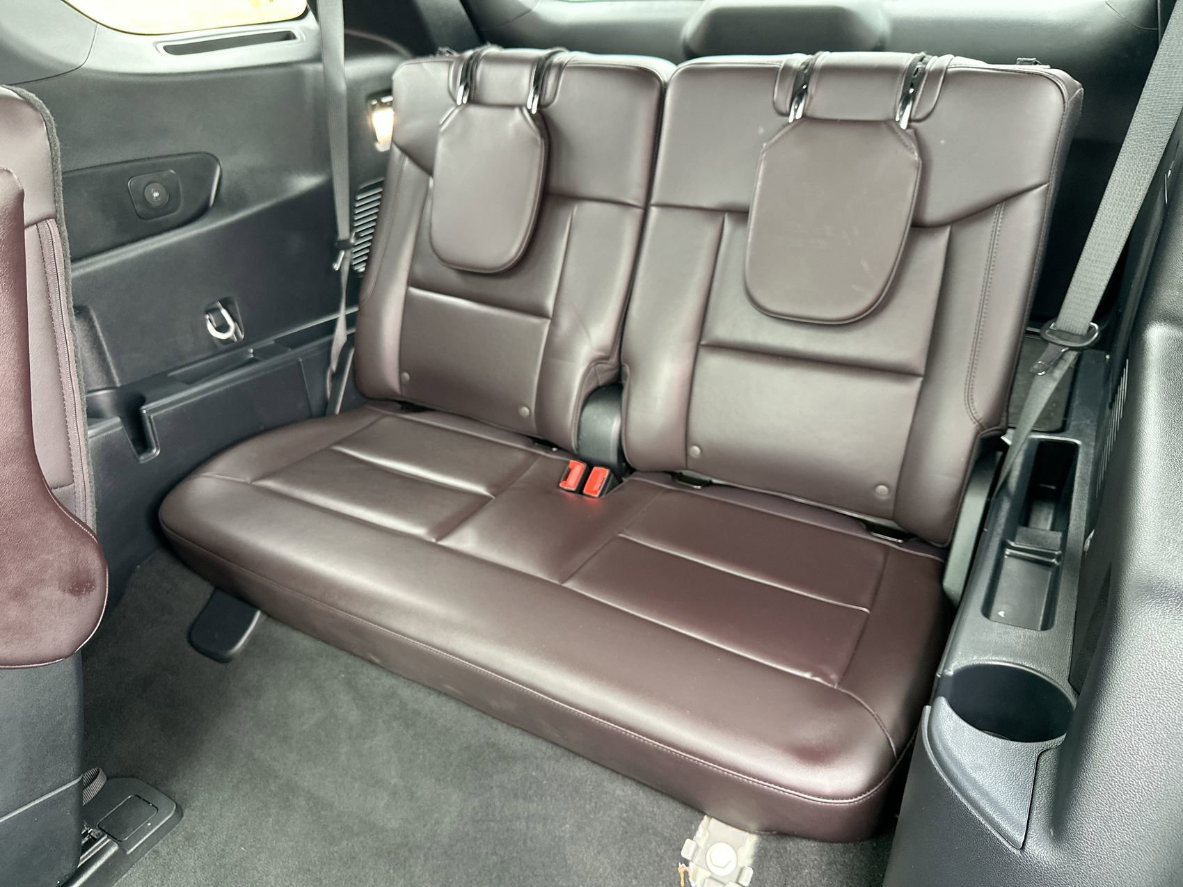 Used 2025 Gray Metallic Ford Platinum image 25