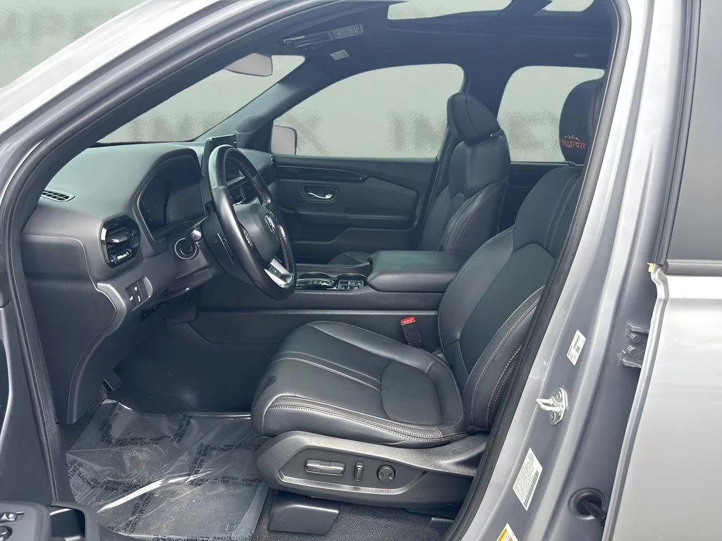 Used 2025 Silver Honda TrailSport image 9