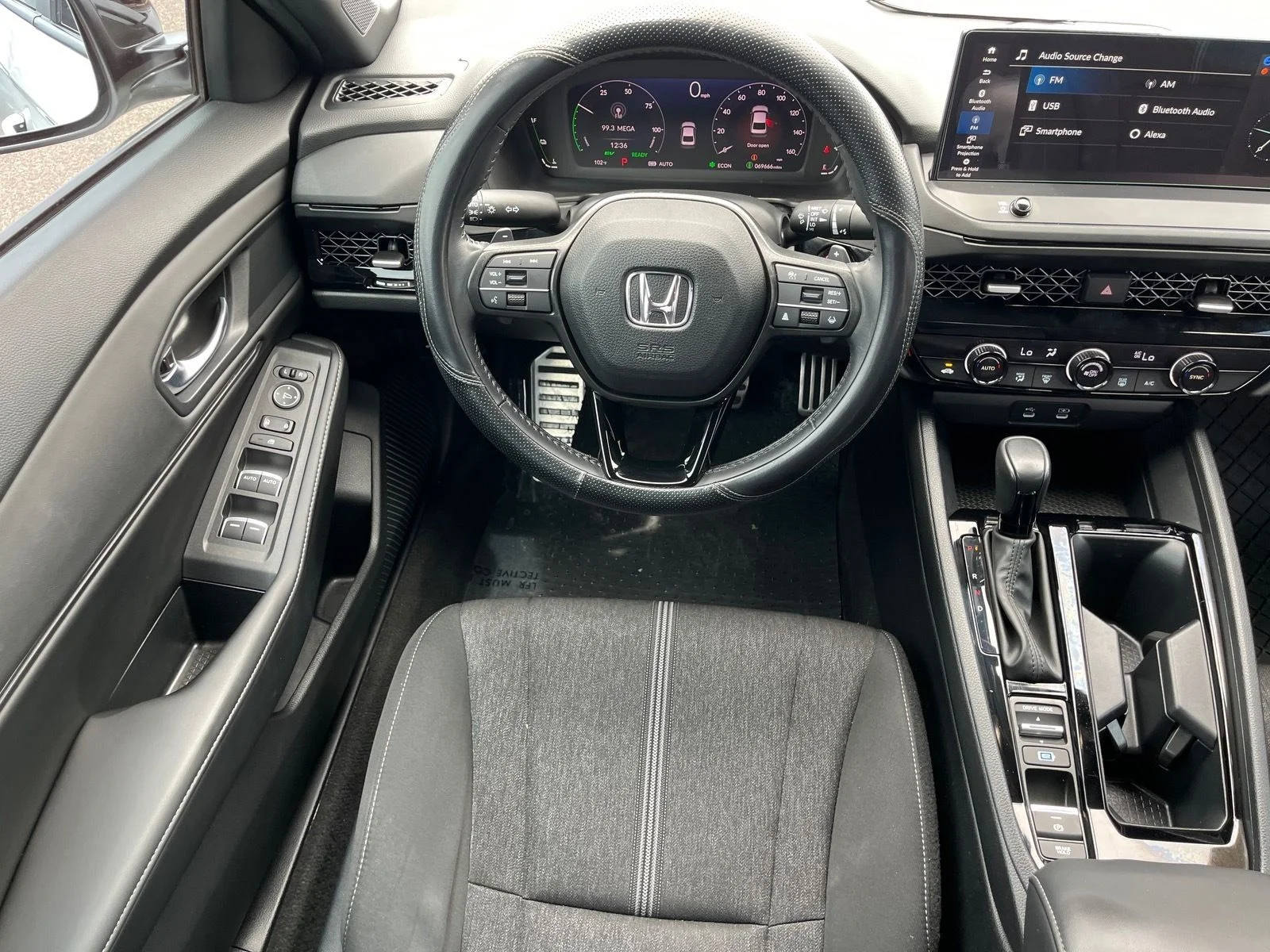 Used 2023 Platinum White Pearl Honda Sport image 12