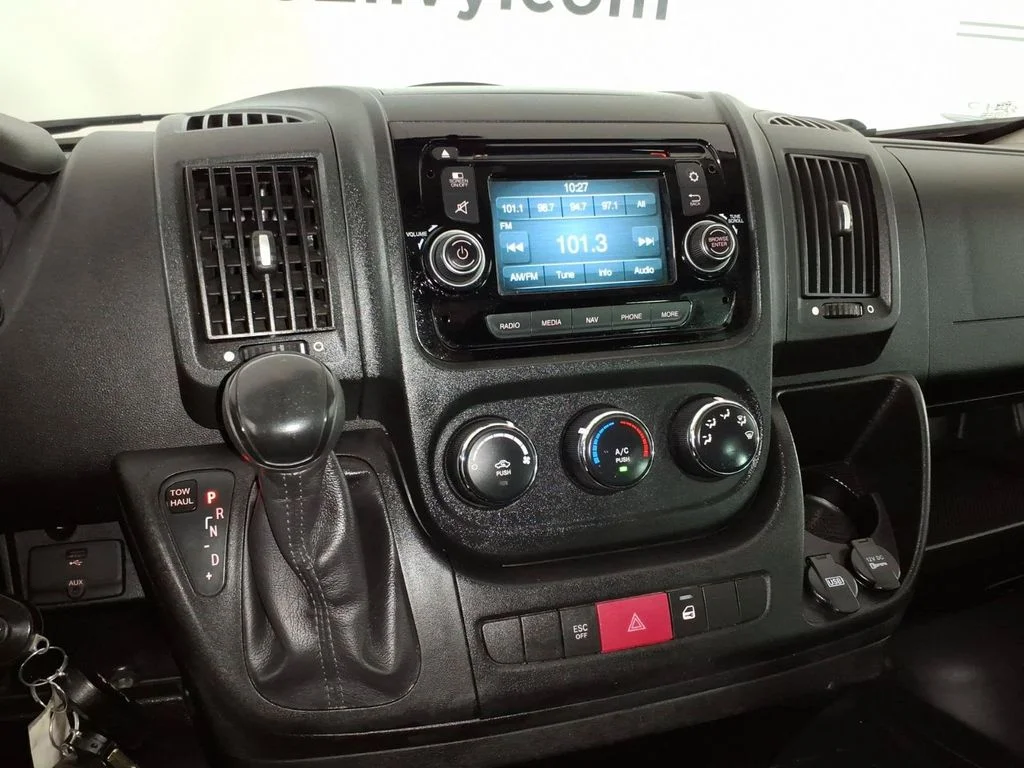 Used 2015 Red Ram High Roof image 21