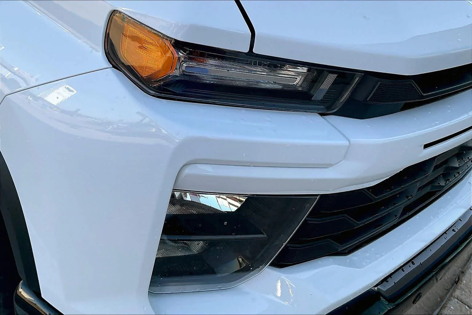 Used 2025 Summit White Chevrolet Custom image 24