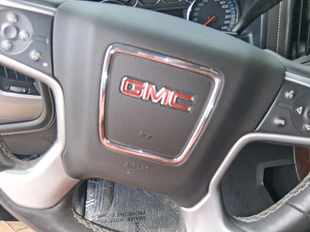 Used 2018 Black GMC SLT image 8