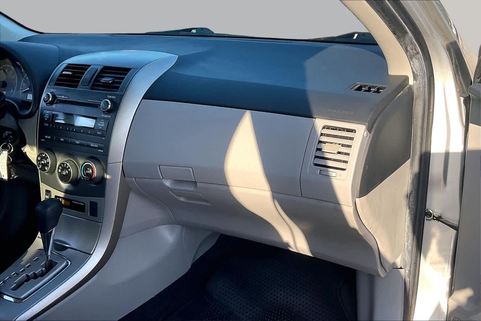 Used 2011 Classic Silver Metallic Toyota LE image 17