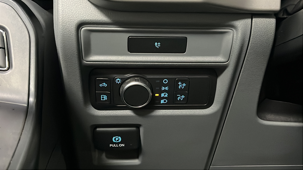 Used 2022 Oxford White Ford XL image 28