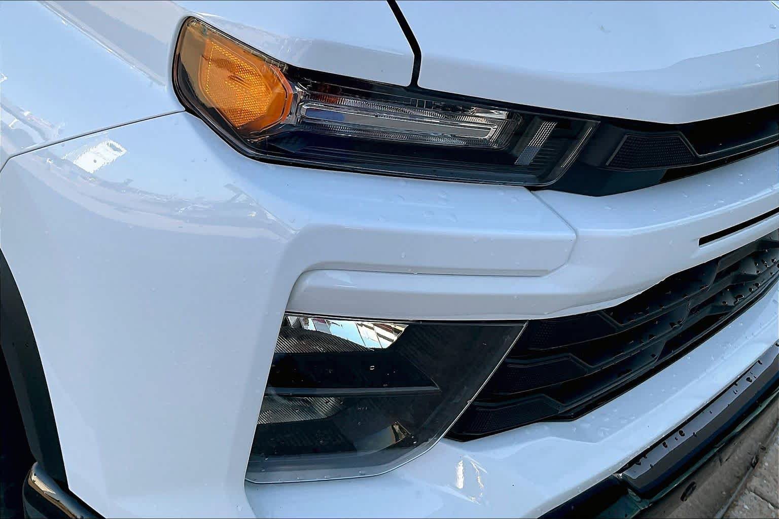 Used 2025 Summit White Chevrolet Custom image 24
