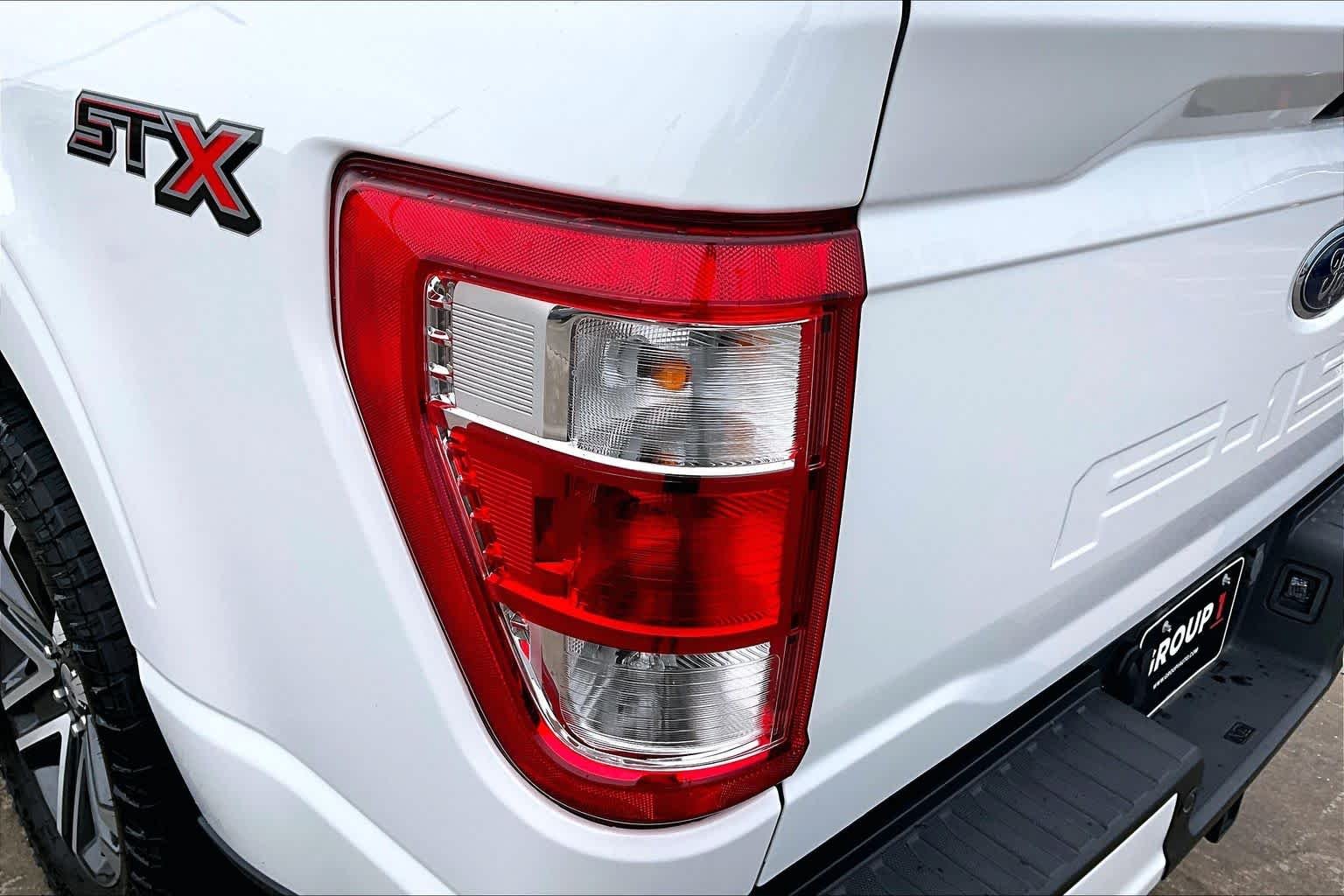 Used 2023 Oxford White Ford XL image 31